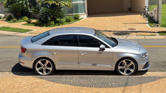 AUDI A3 1.4 TFSI SEDAN AMBIENTE 16V FLEX 4P TIPTRONIC AUDI A3 1.4 TFSI SEDAN AMBIENTE 16V FLEX 4P TIPTRONIC